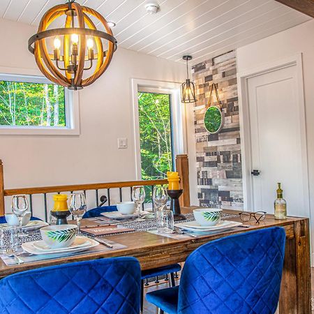 Chalet Woodpecker Lodge - Chaleureux Avec Foyer. Orford Екстериор снимка